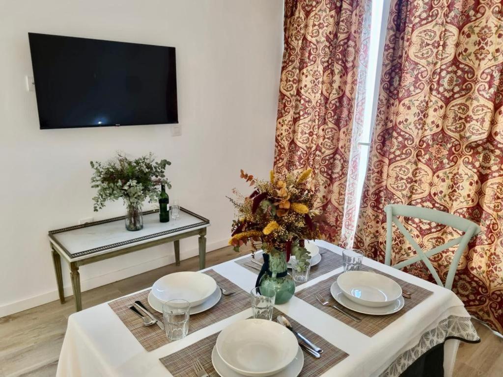 Apartamentos Rg Hospital Valme Севілья Екстер'єр фото