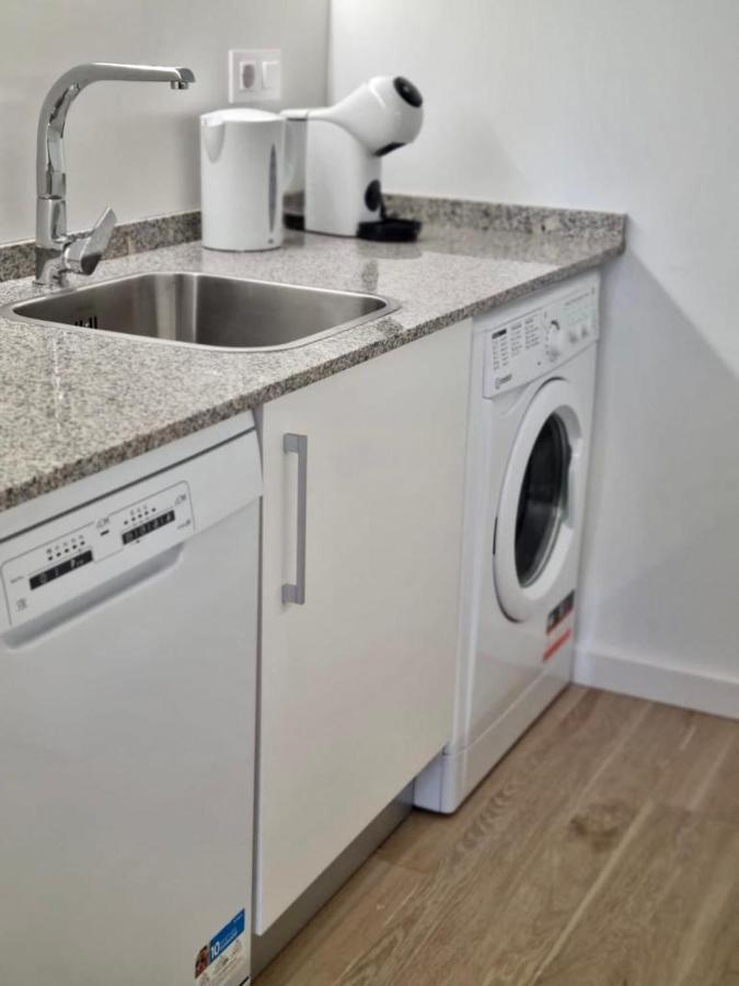 Apartamentos Rg Hospital Valme Севілья Екстер'єр фото