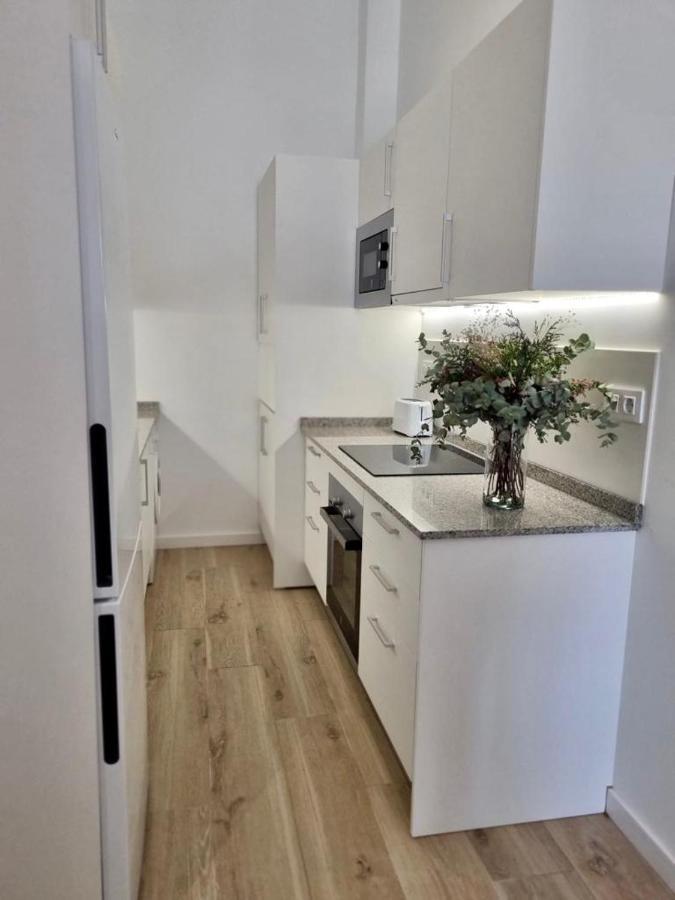 Apartamentos Rg Hospital Valme Севілья Екстер'єр фото
