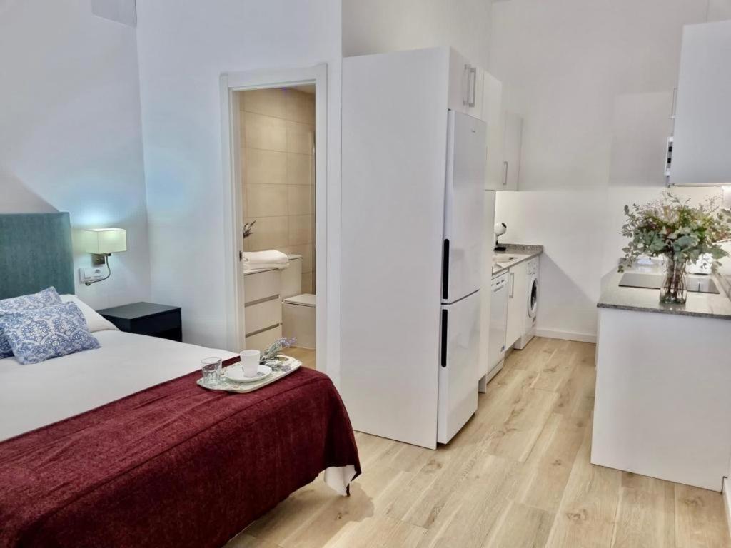 Apartamentos Rg Hospital Valme Севілья Екстер'єр фото