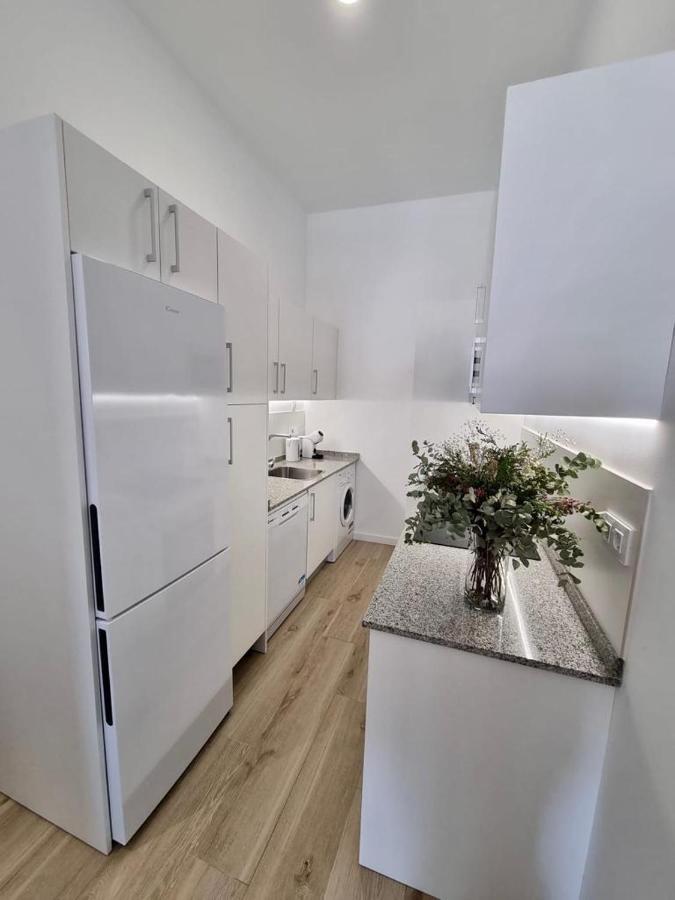 Apartamentos Rg Hospital Valme Севілья Екстер'єр фото