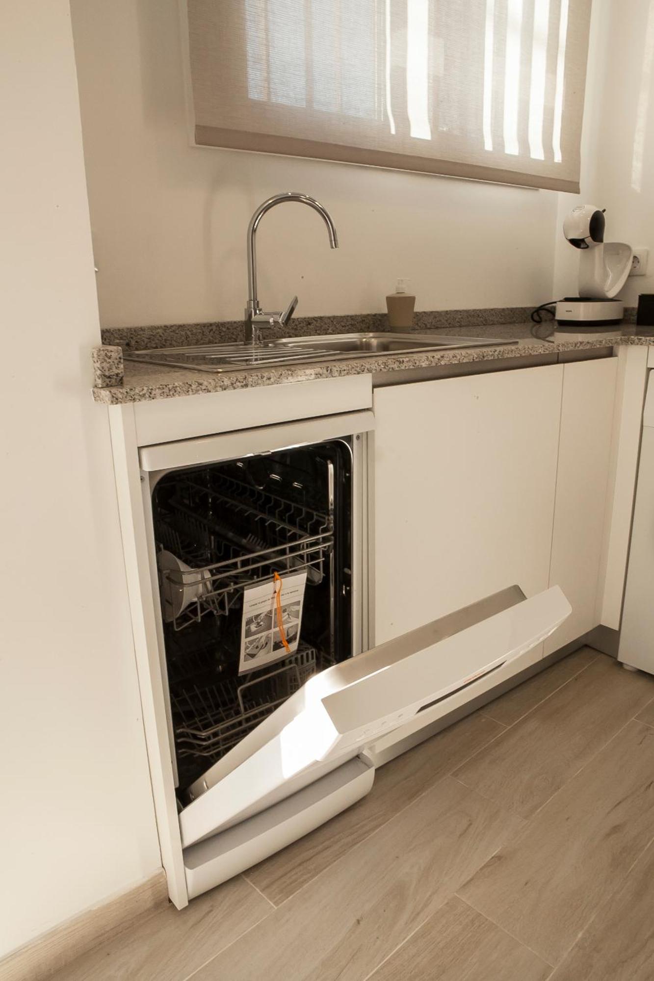 Apartamentos Rg Hospital Valme Севілья Екстер'єр фото