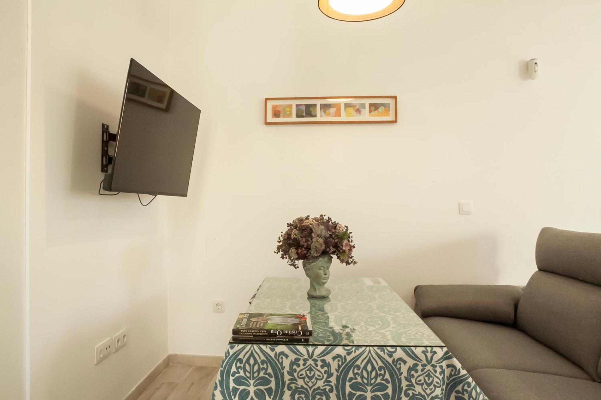 Apartamentos Rg Hospital Valme Севілья Екстер'єр фото