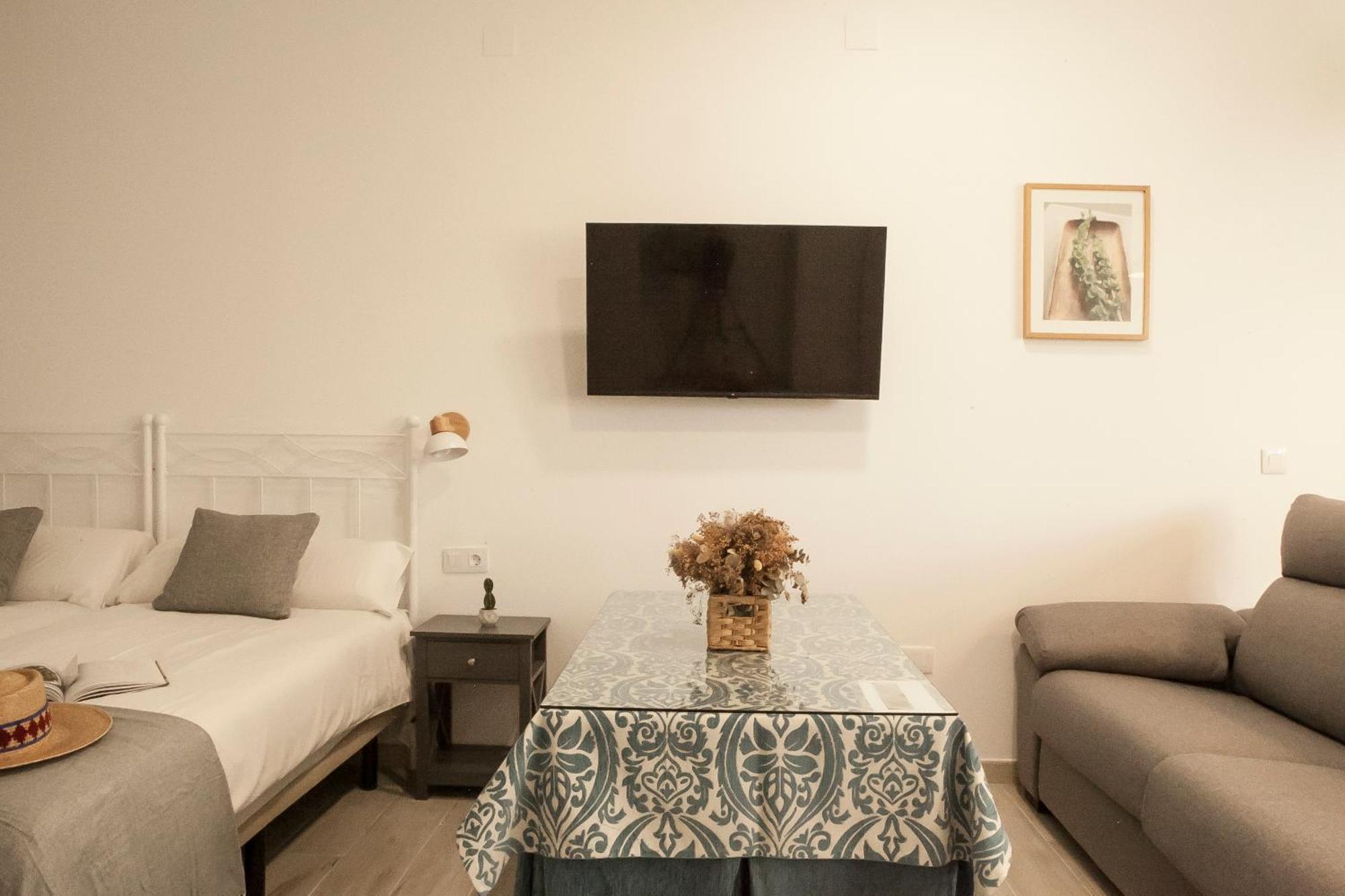 Apartamentos Rg Hospital Valme Севілья Екстер'єр фото