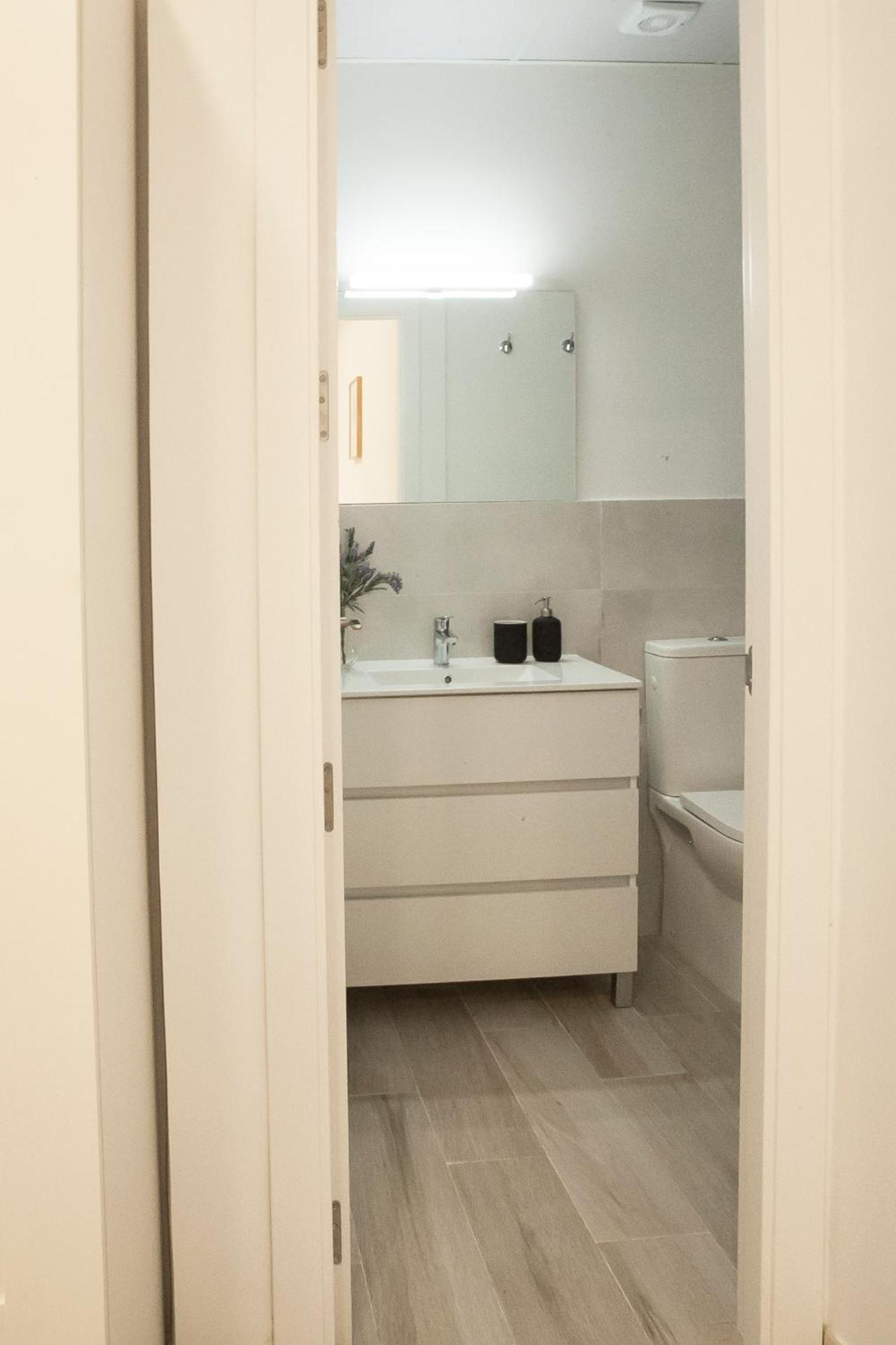 Apartamentos Rg Hospital Valme Севілья Екстер'єр фото