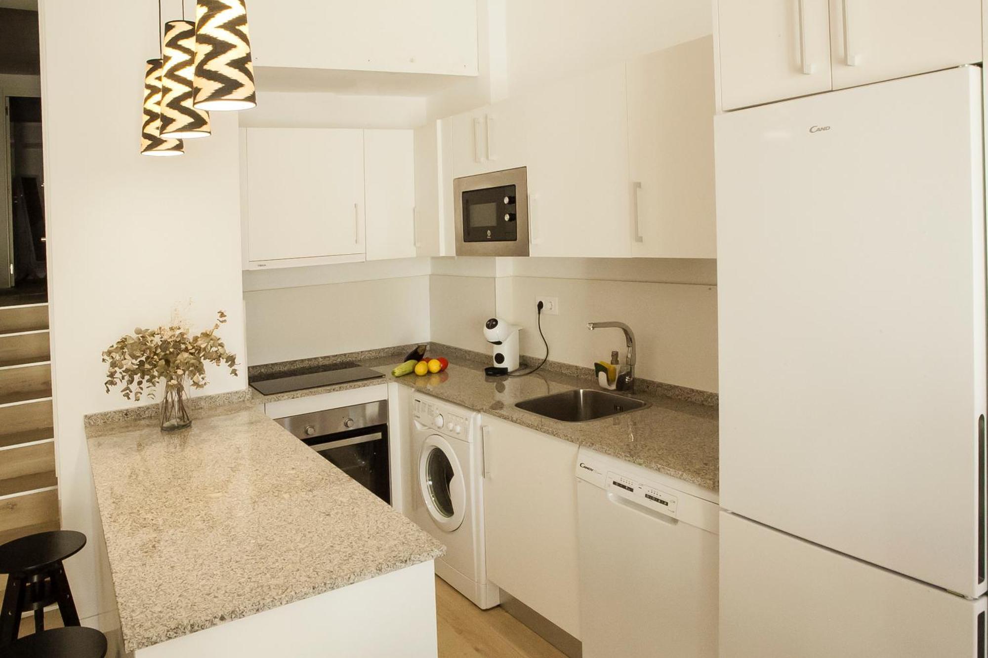 Apartamentos Rg Hospital Valme Севілья Екстер'єр фото